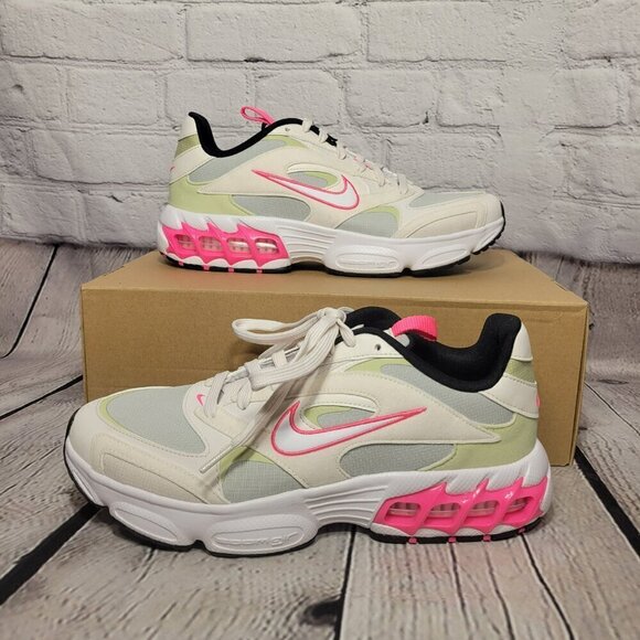 Womens Nike Zoom Air Fire- Light Silver/Hyper Pink/Olive Aura/White - Picture 4 of 12